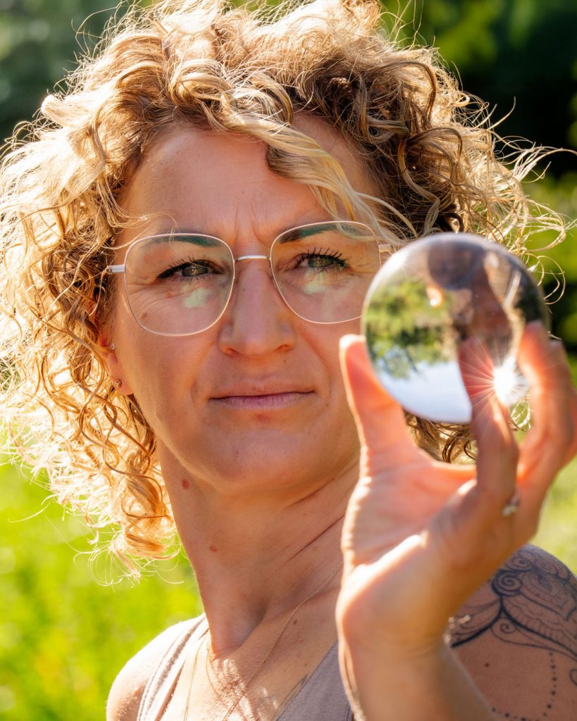 Juliane Scheller Coaching und Hypnose in Dresden Radebeul Kugel